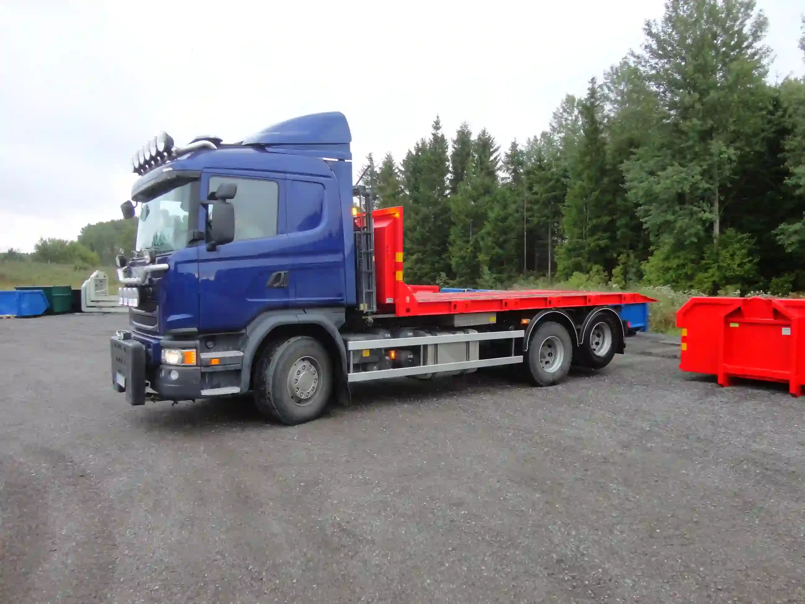 Sidoppnad pa ram och flak pa bil 012